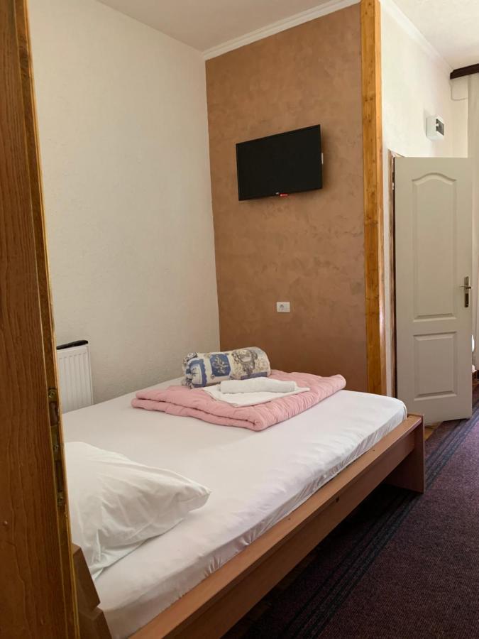 Etno Selo Bok Bed & Breakfast Vrhpolje Ngoại thất bức ảnh
