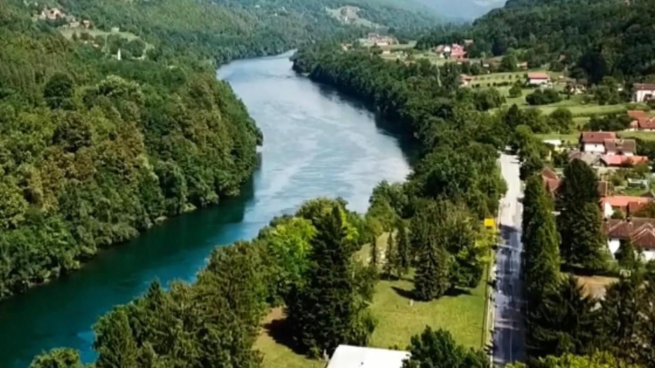 Etno Selo Bok Bed & Breakfast Vrhpolje Ngoại thất bức ảnh