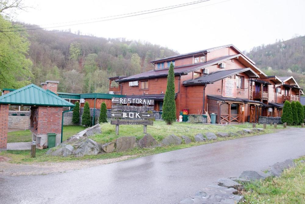 Etno Selo Bok Bed & Breakfast Vrhpolje Ngoại thất bức ảnh